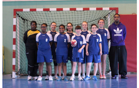 Victoire de nos -15 féminines tournois Bois Colombes